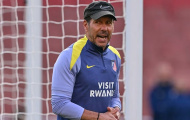 Atletico Madrid khiếu nại UEFA vụ bị đốt pháo hoa trước trận Arsenal