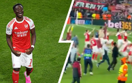 Vào chung kết C1, dàn sao Arsenal đội mưa ăn mừng cuồng nhiệt
