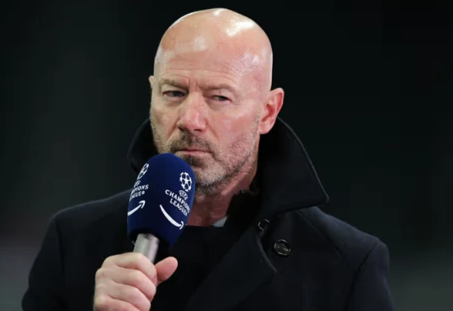 Alan Shearer khuyên Slot thay máu lực lượng Liverpool