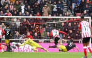Lammens chơi xuất thần, cứu Man Utd thoát thua Sunderland