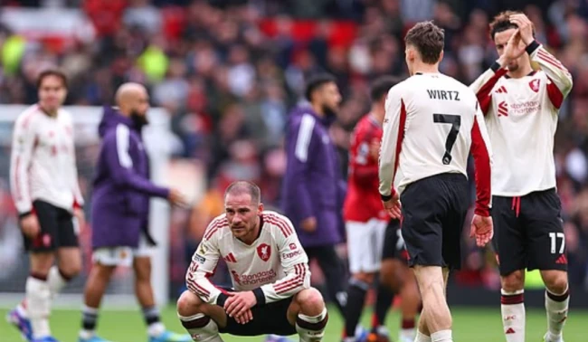 Lối chơi tẻ nhạt đang đẩy Arne Slot rời Liverpool