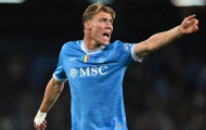 Cú sảy chân của Napoli và cơn đau đầu tài chính tại Old Trafford