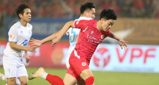 Tuyển Việt Nam sở hữu 'súng hai nòng' Đình Bắc và Xuân Son