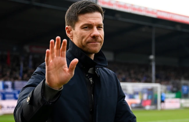 Xabi Alonso chọn Chelsea hay chờ đợi cơ hội tại Liverpool?
