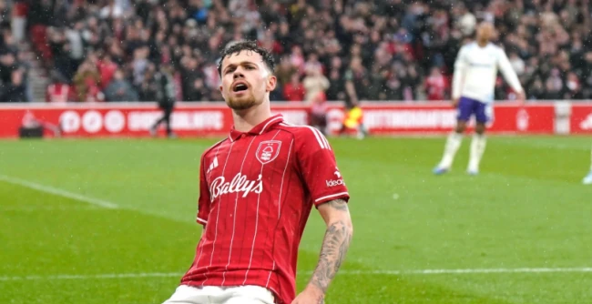 Tin đồn chuyển nhượng tối 15/5: MU theo sát Neco Williams; PSG muốn nổ bom tấn Alvarez