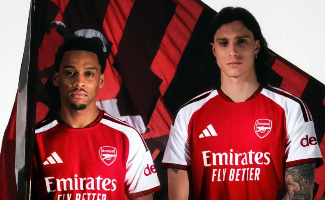 CĐV phát cuồng với áo đấu mới của Arsenal