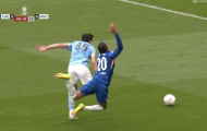 Chelsea mất phạt đền gây tranh cãi trước Man City
