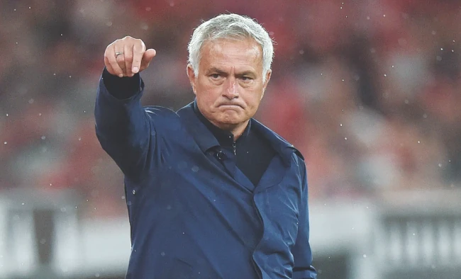 Jose Mourinho xác nhận 99% ở lại Benfica