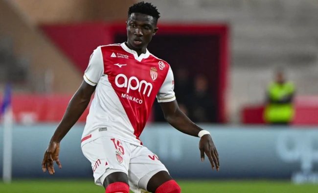 Liverpool săn đón Lamine Camara tìm lại hình bóng Fabinho