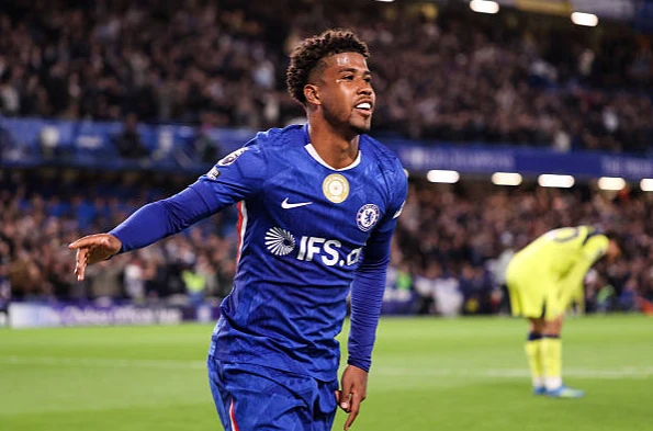 Chelsea lập kỷ lục thắng 39 trận trước Tottenham
