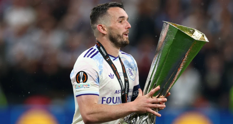 McGinn vỡ òa ngày Aston Villa vô địch Europa League