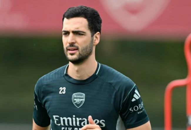 Mikel Merino trở lại tập luyện cùng Arsenal
