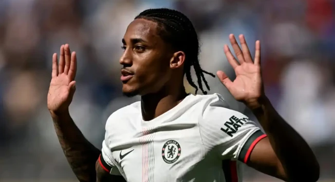 Joao Pedro cân nhắc rời Chelsea để gia nhập Barcelona