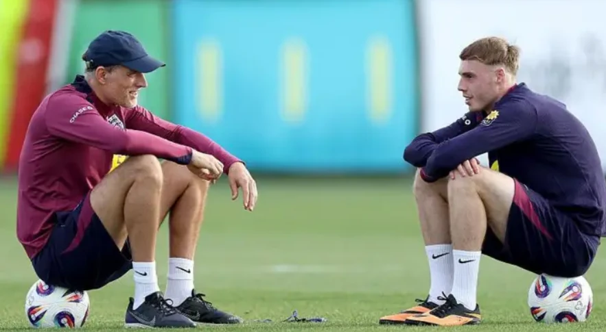 Liệu Tuchel có sai lầm nếu loại bỏ cả Palmer và Foden?