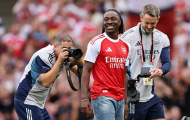 Eze vô địch cùng Arsenal, HLV Crystal Palace mỉa mai Tottenham