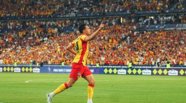 Florian Thauvin thăng hoa giúp Lens vô địch cúp Quốc gia Pháp