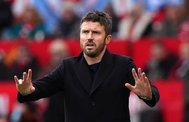 Carrick khẳng định Man Utd phải tiếp tục tiến về phía trước