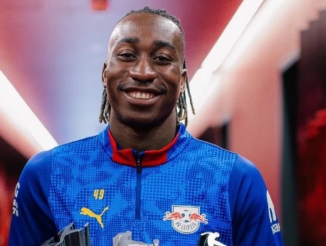 Tin đồn chuyển nhượng tối 24/5: Liverpool bạo chi cho Yan Diomande; Real nhắm bom tấn Enzo Fernandez