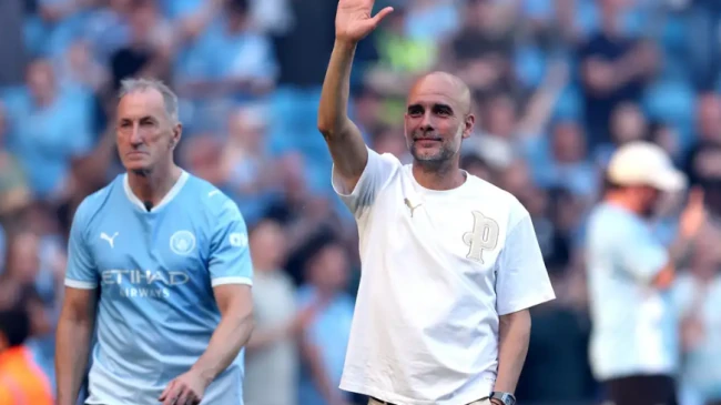 Pep Guardiola thừa nhận kiệt sức sau 10 năm tại Man City