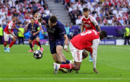 Mosquera biếu phạt đền phá hỏng thế trận của Arsenal