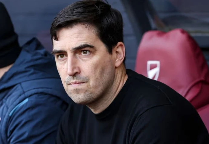 Steven Gerrard tiến cử Andoni Iraola dẫn dắt Liverpool