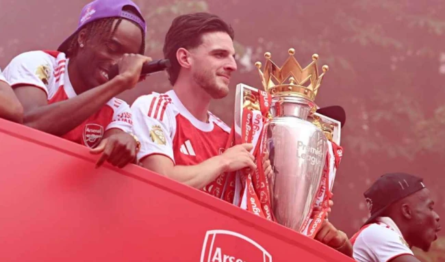 Declan Rice gửi thông điệp đanh thép trong ngày vui của Arsenal