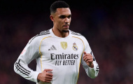Teddy Sheringham phân tích khả năng Alexander-Arnold tới Arsenal