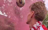 Đánh đầu trúng cảnh sát, Odegaard ngại ngùng trốn trên xe buýt