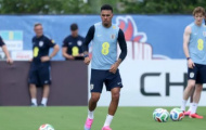 Shearer: 'Rogers xứng đáng đá chính hơn Bellingham'