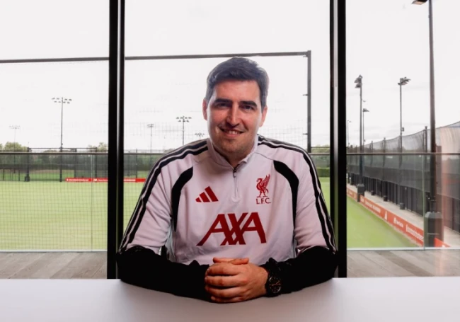 CHÍNH THỨC! Liverpool bổ nhiệm HLV Andoni Iraola