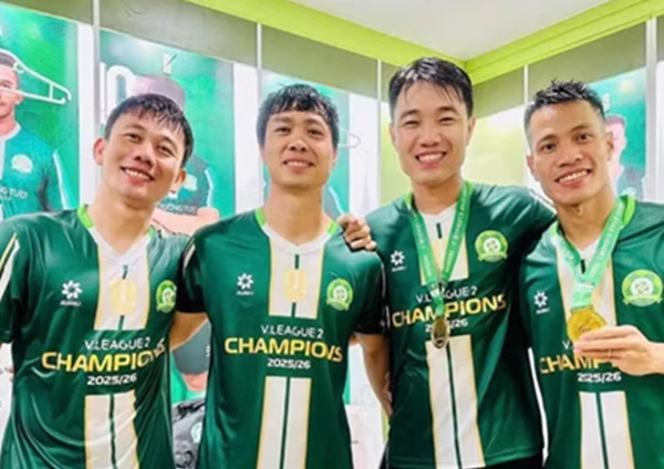 Công Phượng mừng 'quả ngọt' thăng hạng V-League