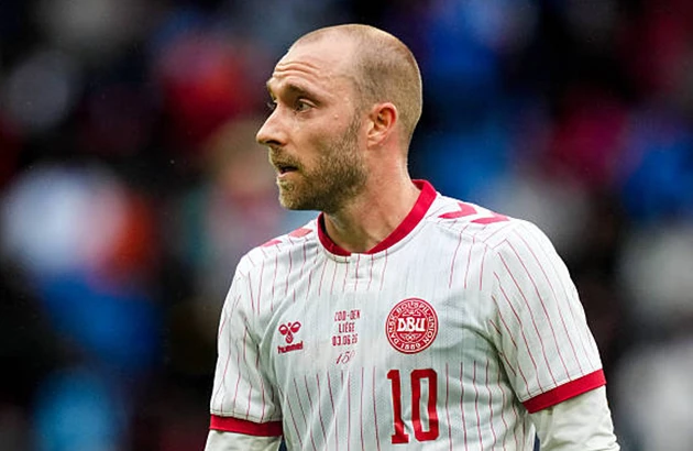 Tuyển Đan Mạch sát cánh cùng các cầu thủ sau vụ Eriksen