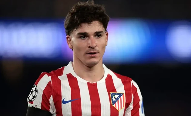 Real chi 150 triệu euro nhưng Alvarez chỉ chọn Barca