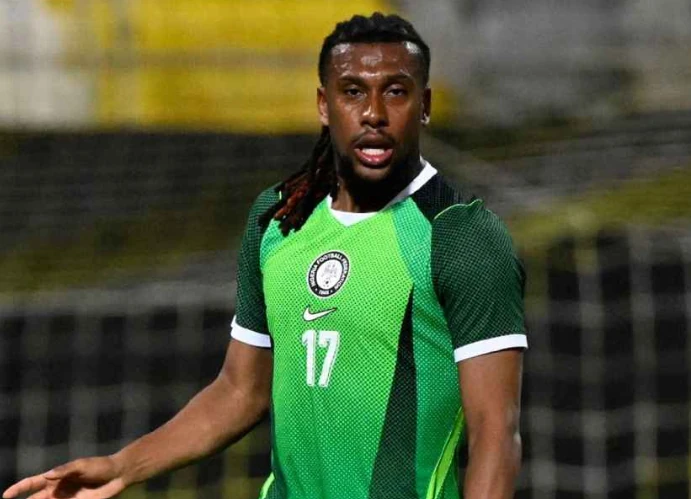 Alex Iwobi chuẩn bị cán mốc 100 trận cho tuyển Nigeria