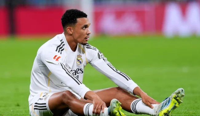Alexander-Arnold có nên gia nhập Arsenal để tìm lại ánh hào quang?