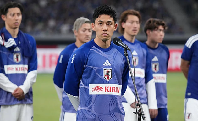 Wataru Endo chia tay tuyển Nhật Bản ngay trước giờ G World Cup