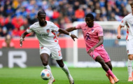 MU tranh Bazoumana Toure với Newcastle, Brentford