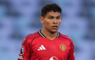 Vắng 12 trụ cột, Man Utd thử lửa ngọc thô Diego Leon