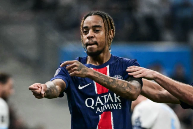 Tin đồn chuyển nhượng sáng 14/6: Arsenal tranh Bradley Barcola với Liverpool; Barca tăm tia hậu vệ 18 tuổi