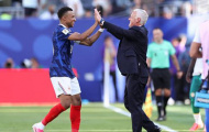 Pháp giải mã Senegal nhờ điều chỉnh của Deschamps