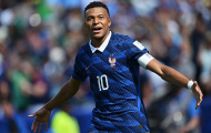 Mbappe chọn viết lịch sử thay vì phí sức đáp trả chỉ trích