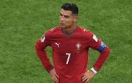 Ronaldo động viên đồng đội sau trận hòa Congo 1-1