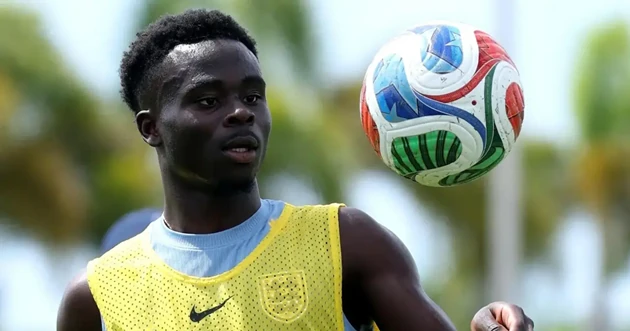 HLV Tuchel báo tin vui về Bukayo Saka