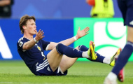 Chuyên gia đòi 11m cho McTominay, riêng Roy Keane chê ăn vạ