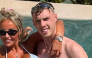 Cole Palmer tìm niềm vui bên bạn gái sau khi lỡ hẹn World Cup