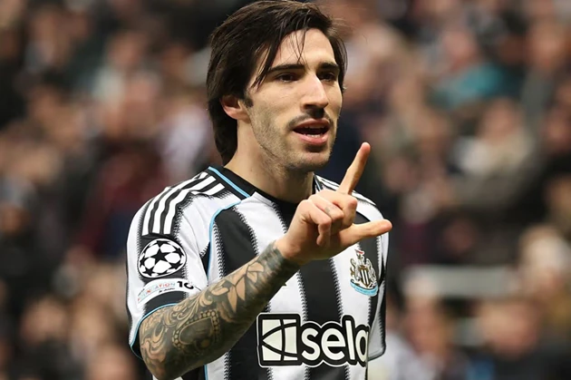 Rời Newcastle sang MU hay Spurs là bước lùi của Tonali