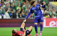 Hai thái cực Ochoa và Soucek khi Mexico thắng CH Séc