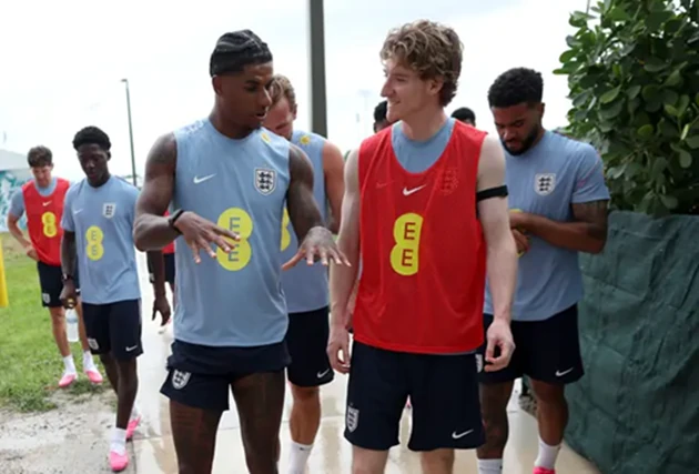 Fan Anh phát cuồng, đòi Rashford đá chính thay Gordon