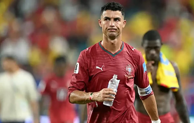 Ronaldo vươn lên top 2 việt vị tại World Cup thế kỷ 21