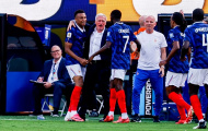 Mbappe và ĐT Pháp tri ân HLV Deschamps sau bàn thắng vào lưới Thụy Điển